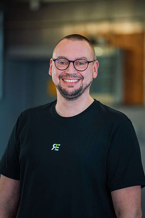 Nico_Reckelberg_Mitarbeiterportraits_DL_08346_2024-03-28-122849_cfbj